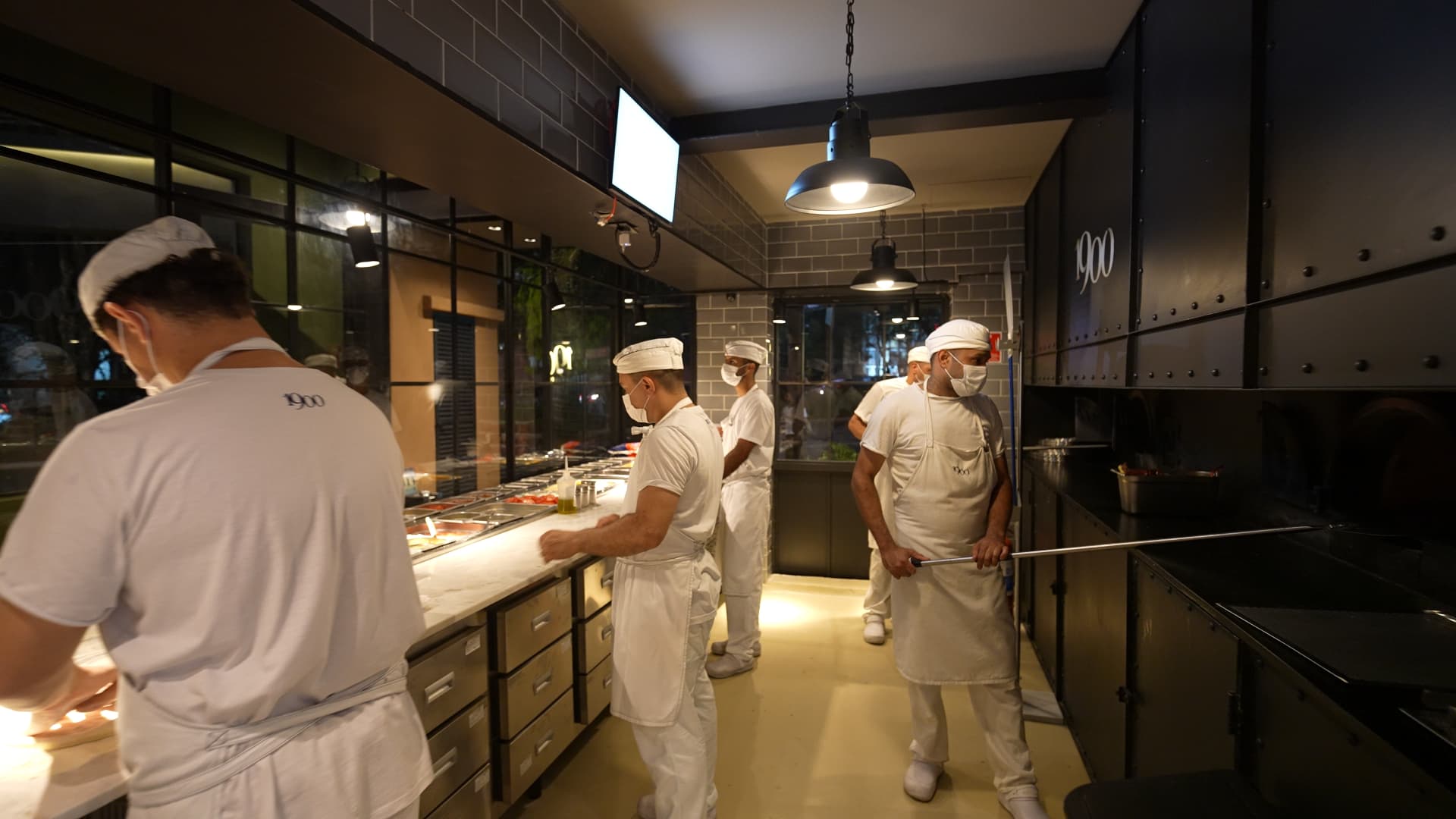Área de produção e fornos da 1900 Pizzeria, Pinheiros